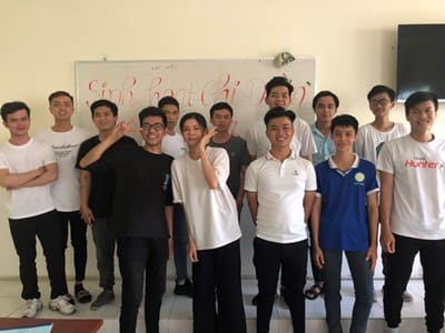 Đoàn trường DLA: sinh hoạt chi đoàn tháng 3 - “Tự hào Đoàn TNCS Hồ Chí Minh”