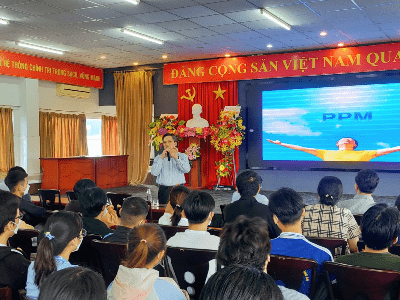 Chắp cánh, tiếp sức Marketer tiềm năng sinh viên Trường DLA