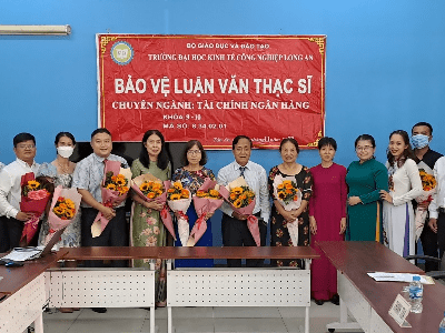 Bảo vệ luận văn thạc sĩ chuyên ngành Tài chính ngân hàng