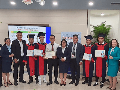 Sinh viên DLA: tham quan trụ sở chính Công ty BHNT Chubb Life tại Thành phố Hồ Chí Minh