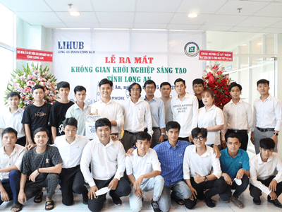 Sinh viên Khoa Công nghệ Trường DLA tham gia Lễ ra mắt Không gian khởi nghiệp sáng tạo tỉnh Long An